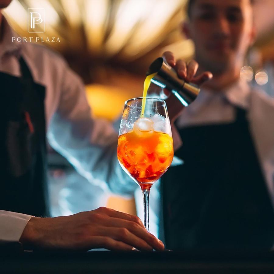 Port Plaza Evn Hotel P'arak'ar Екстериор снимка