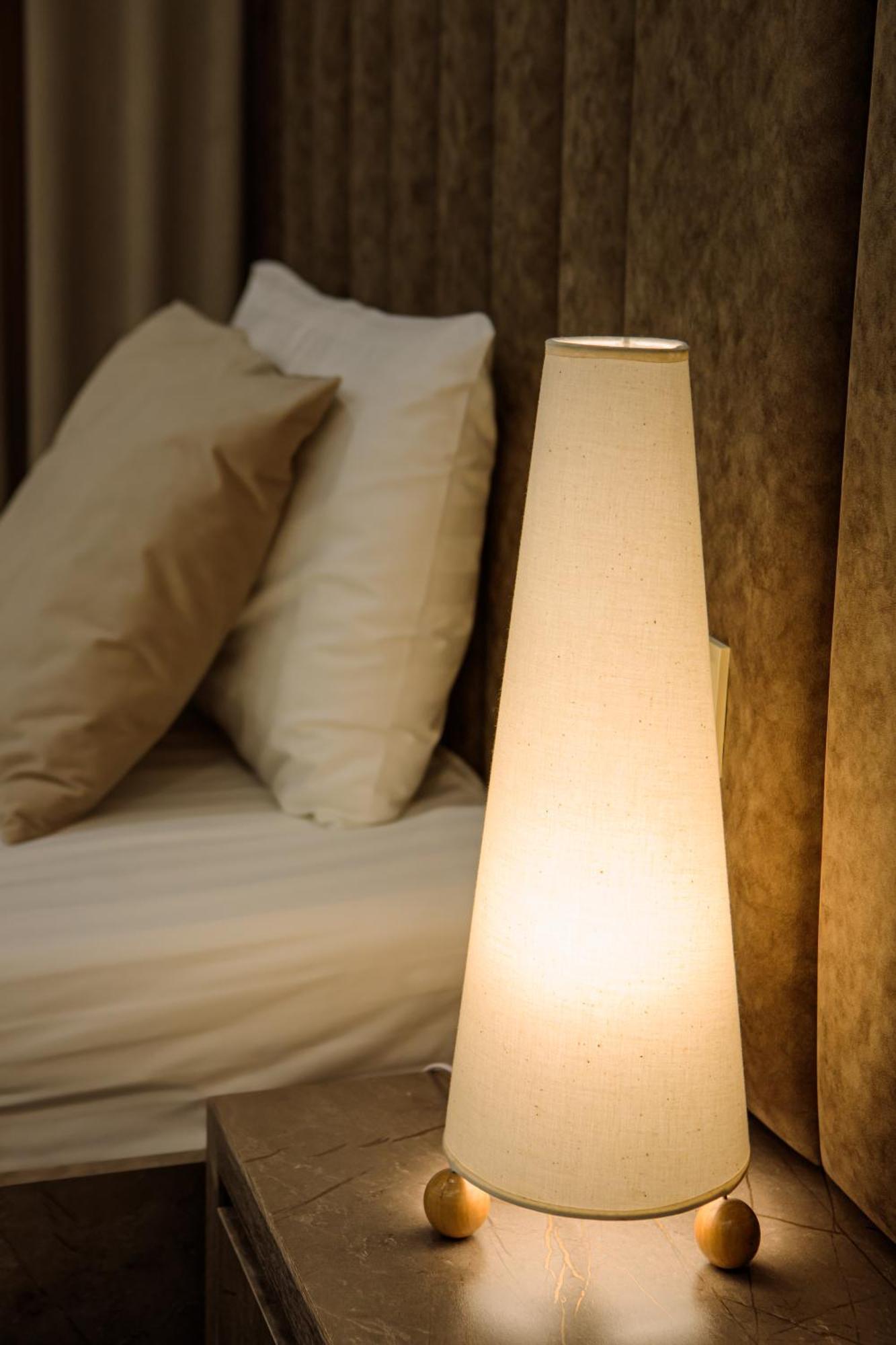 Port Plaza Evn Hotel P'arak'ar Екстериор снимка